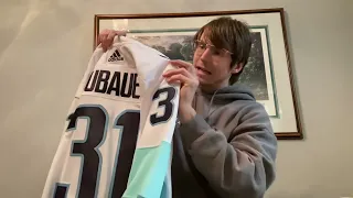 Unboxing the new Seattle kraken away jersey