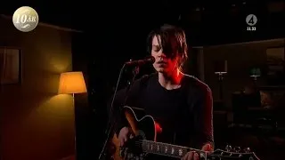 Viktor Norén - Wake Me Up When September Ends (Live) - Malou Efter tio (TV4)