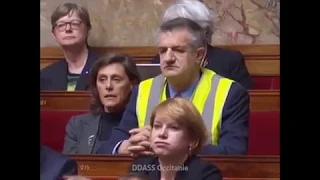 Jean Lassalle en gilet jaune à l'Assemblée nationale