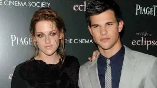 kristen stewart and Taylor Lautner in NYC eclipse