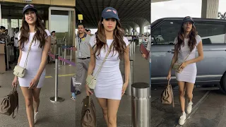 Janhvi Kapoor Spotted At Mumbai Airport