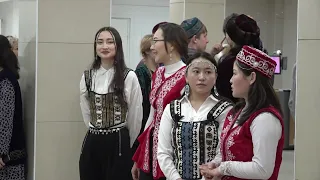 Казахская национальная одежда покоряет мировую fashion индустрию