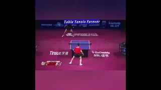 Xu Xin beating Fan Zhendong while only using one side of the racket