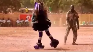 Индеец танцует