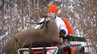 Saskatchewan Whitetail Hunt - Monster Bush Buck!