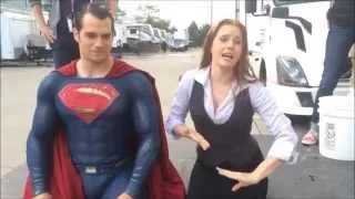 Henry Cavill & Amy Adams Ice bucket challenge (superman vs batman)