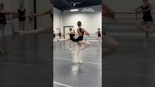 INSANE BALLET TURNS 🥹✨🩰 #ballerina #ballet #pirouette #balletclass #2022#shorts #balletdance