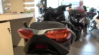 The 2021 YAMAHA XMAX 300 TECHMAX scooter walkaround