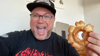 Hugs & Donuts - Houston, TX - Watch Robb Eat!