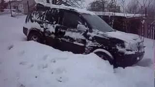 Nissan Xtrail in snow