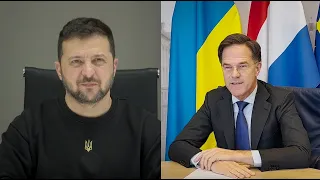 Premier Mark Rutte videobelt met president Volodymyr Zelensky van Oekraïne