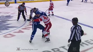 Darren Helm vs Zach Hyman Mar 24, 2018