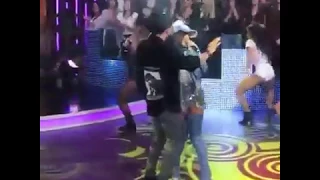 ANITTA E MALUMA NO HORA DO FARO AO VIVO