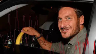 Totti torna a scuola: prima lezione a Trigoria per diventare allenatore