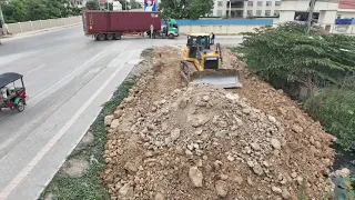 Wow wonderful Project Landfill by SHANTUI Bulldozer Pushes Soil and Truck Unloading