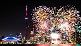 TORONTO 4K LIVE: 2023 New Years Eve Fireworks Mississauga Celebration Square