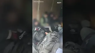 Польские пограничники задержали беларуса, который вез в автобусе 14 иранцев #shorts