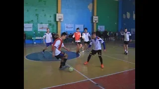 В Феодосии прошел турнир дворовых футбольных команд” Уличный красава”.