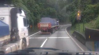 Descendo a Serra do Mar rodovia Anchieta sem freio motor 🙄🙏