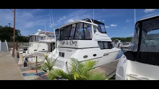 Carver 356 Motor Yacht, Walk Around