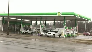 2 would-be carjackers stabbed, car owner shot at Detroit gas station