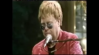 Elton John - 2001/07/19 - St Petersburgh - Nikita