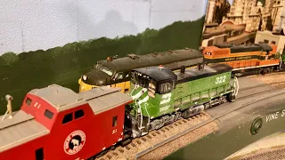 Part 89 - BN rail yard operations highlights and mistakes #train #hoscale #modelrailroad #athearn