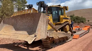 Transporting The Caterpillar D8T Bulldozer - Sotiriadis/Labrianidis Mining