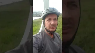 Furos nos pneus no meio da cicloviagem