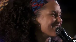 Alicia Keys - Fallin' | Live Times Square 2016