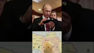 Putin playing clash royal 🗿