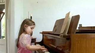 Alma Deutscher (aged 6), improvisation in G minor