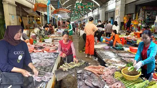 A Walk Around Cambodian Market Food - Grilled Seafood, Dried Fish, Durian, Fish, & More