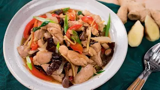 Thai Stir Fry Chicken - Pork with Noodles - Thai Food - Thailand Street Food -Amazing Street Food