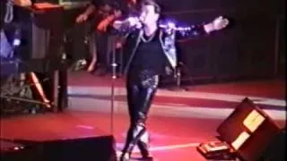 U2 Tryin' to throw your arms around the world Rotterdam 1992