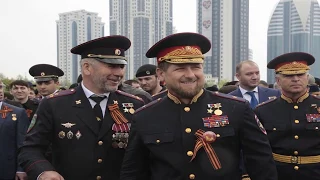 Кадыров ответил на слова Сокурова о присвоении звания Героя России