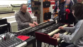 HAMMOND ORGAN SK SERIES - "AUTUMN LEAVES" performed by Valentino Favotto & Valentina Bartoli