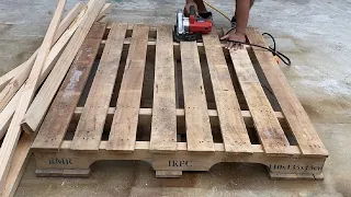 Creative Ways to Recycle and Reuse Wood Pallets // How To Build The Most Amazing Pallet Chair