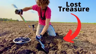 Metal Detecting for Lost Treasure! (Very Old Coins & Jewelry Found)