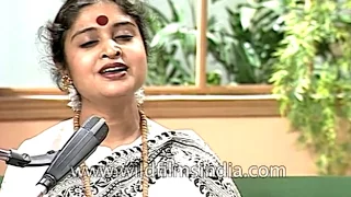 Sromona Chakraborty sings 'Meri Jaan Mujhe Jaan Na Kaho'