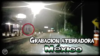 ALGO ATERRADOR aparecio en una CARRETERA en MEXICO - Recopilacion de videos de terror