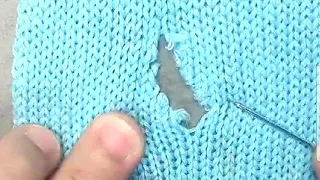 Amazing Way to Repair Hole in a Sweater Without Leaving Traces at Home Yourself👉Beginner's Tutorial👆