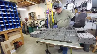 Assembling a Certiflat welding table