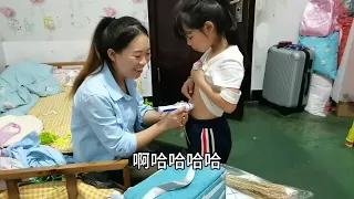 妈妈下班给矮小症女儿打激素针，爸爸却带着小儿子去赌博，特生气 #生活 #宝妈 #家庭 #工作