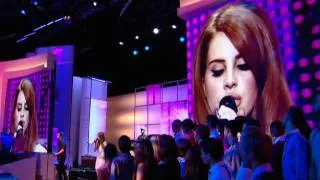 Lana Del Rey - Blue Jeans (Live @ France)