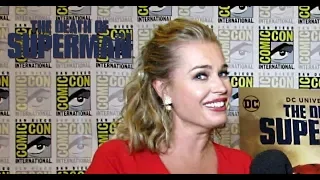 Comic-Con 2018: Rebecca Romijn on Playing Lois Lane in 'The Death of Superman'