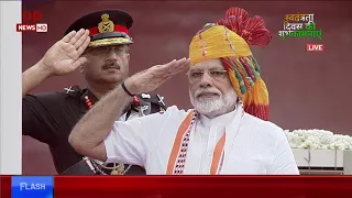 PM Modi unfurls National Flag from the ramparts of Red Fort