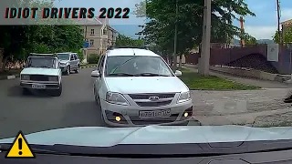 RUSSIAN CAR CRASH COMPILATION 2022 | Driving fails Compilation - #31