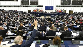 Судебный иск против Еврокомиссии за уступки венгерскому "шантажу"