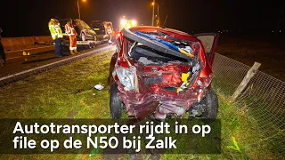 Autotransporter rijdt in op file op de N50 bij Zalk - ©StefanVerkerk.nl